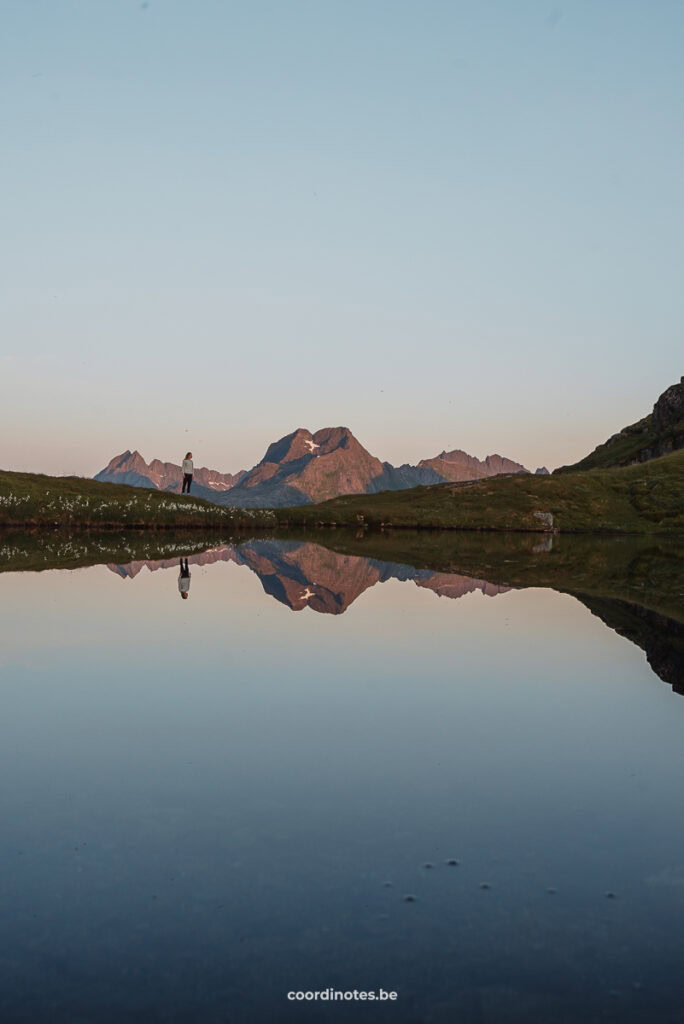 The reflection on Forsvatnet is amazing!